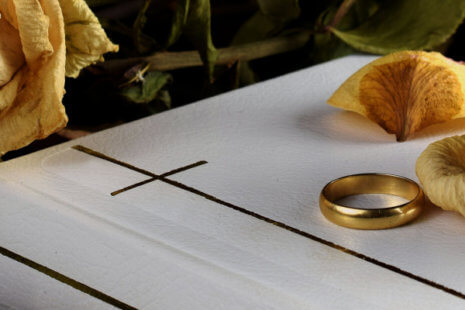 What Do You Do With Wedding Ring After Death?