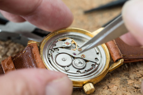 Can A Rolex Watch Break?